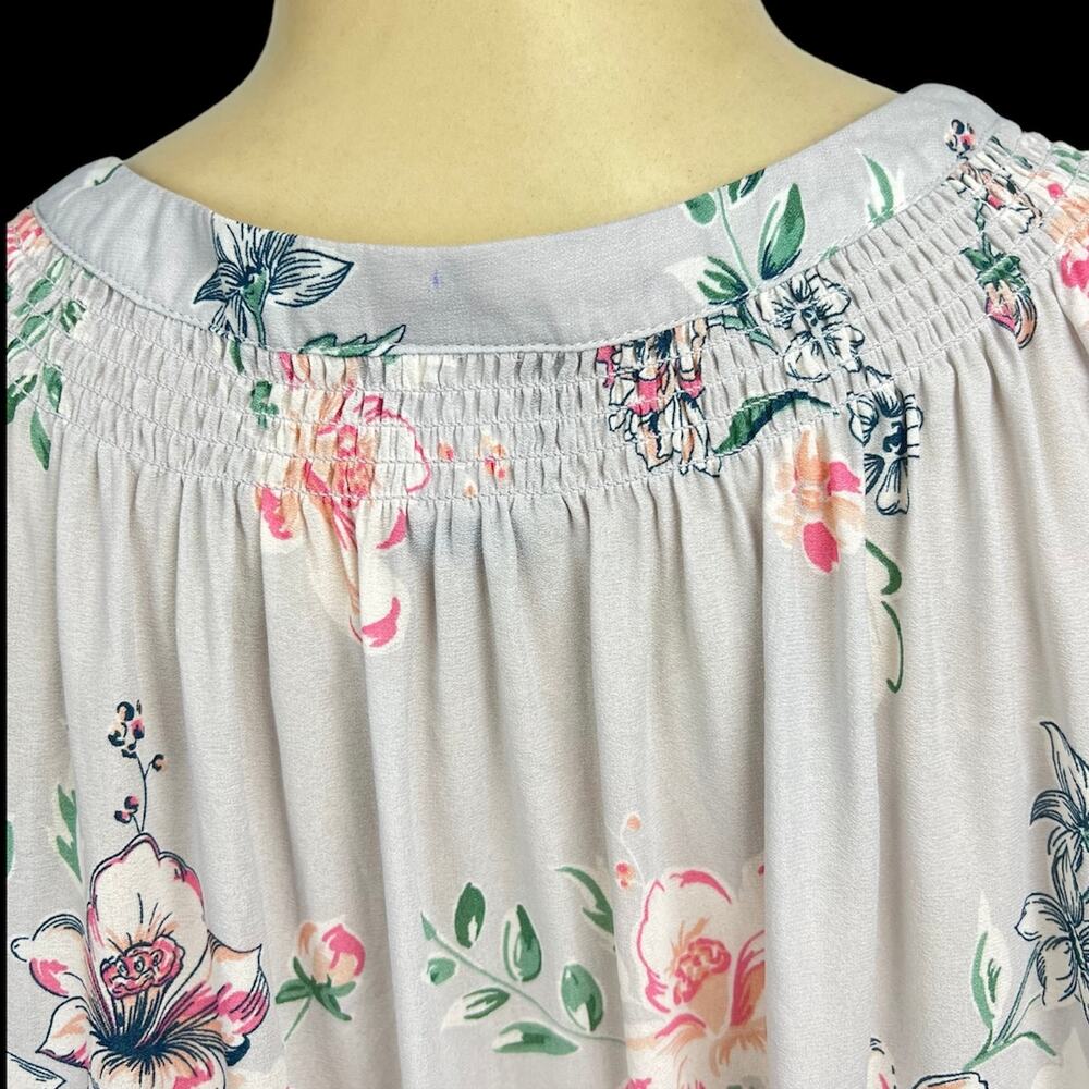 TORRID Woman’s Semi-sheer Floral Chiffon Tunic Blouse Puff Sleeve  Smocking  2X - Picture 4 of 10